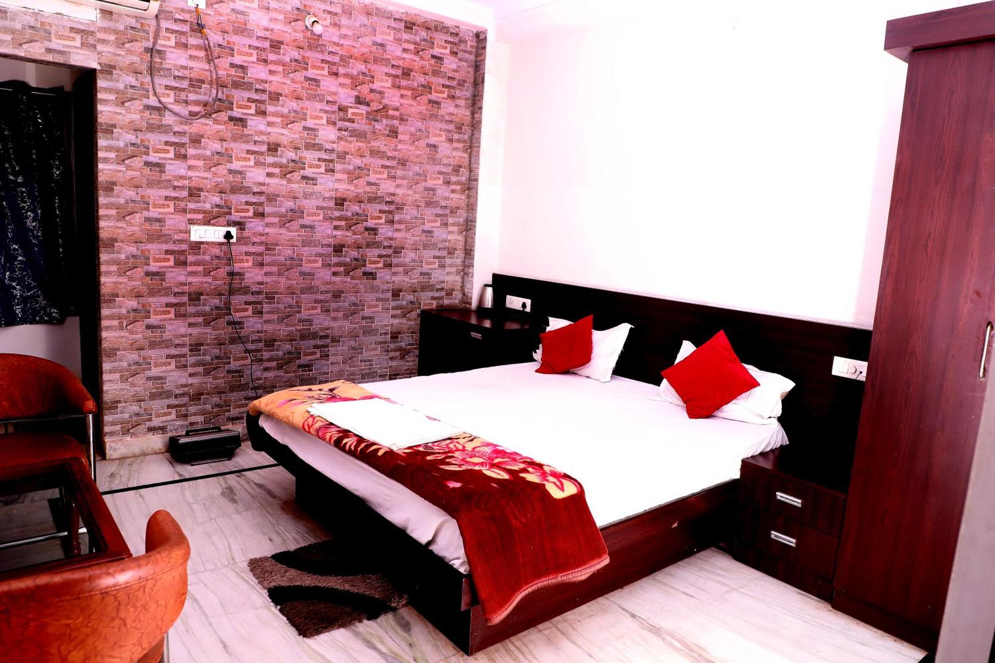 Hotel River View Khagaria Eksteriør bilde